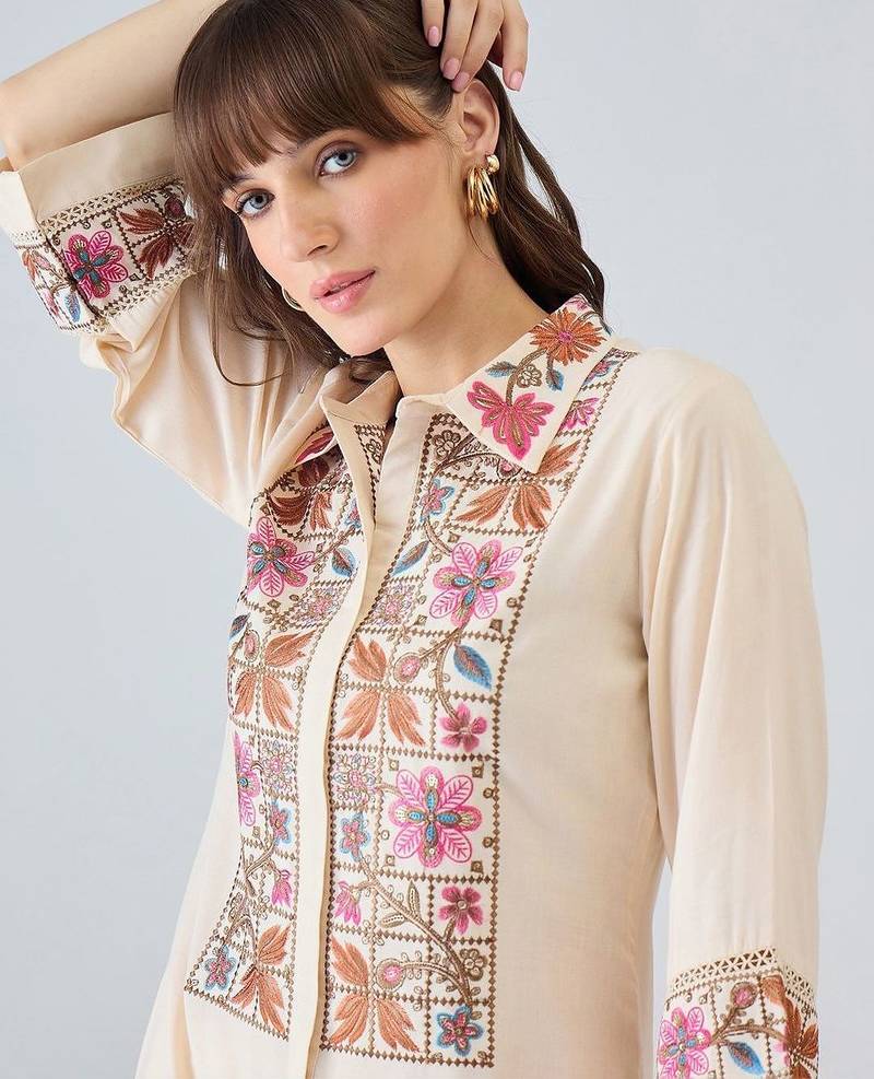 Women Floral Embroidered Thread Work Kurta with Patiala