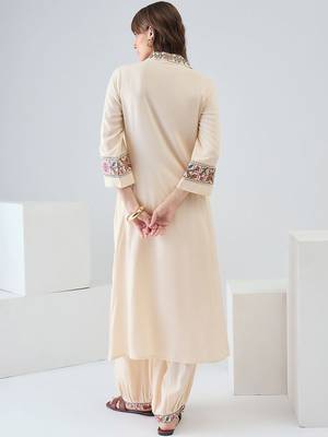Women Floral Embroidered Thread Work Kurta with Patiala 3