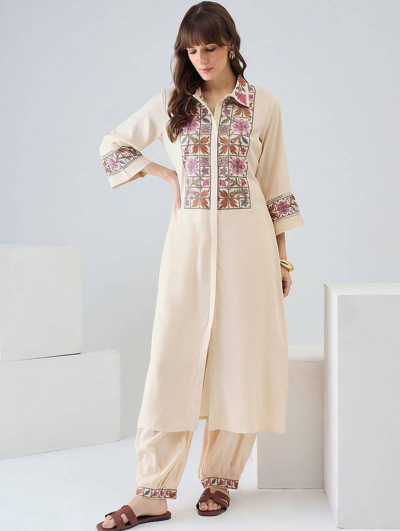 Women Floral Embroidered Thread Work Kurta with Patiala