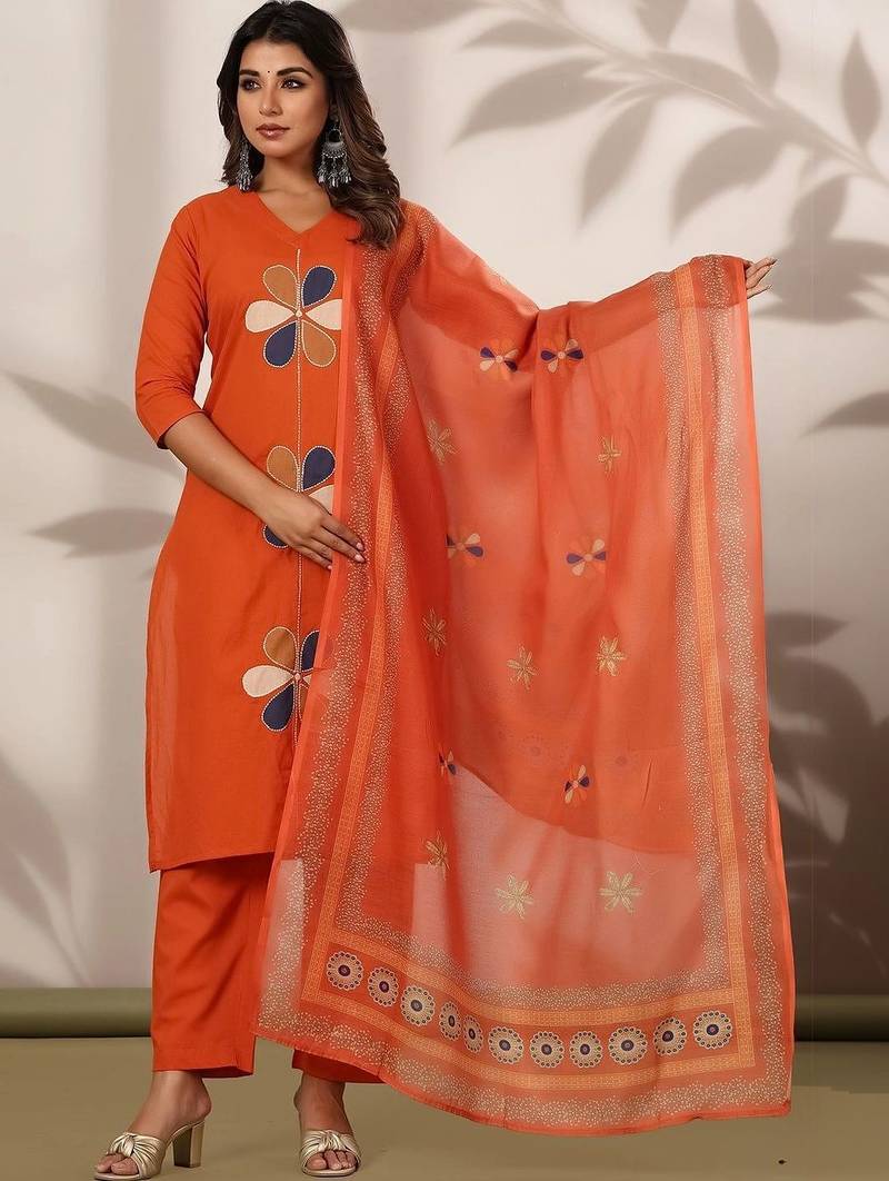 Women Floral Embroidered Patchwork Cotton Kurta with Trousers & With Dupatta