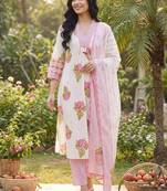 Women Floral Printed Cotton Kurta with Trousers & With Dupatta