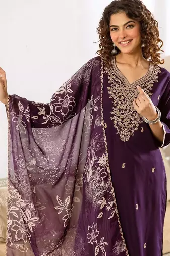 Women Ethnic Motifs Embroidered Thread Work Kurta with Trousers & With Dupatta