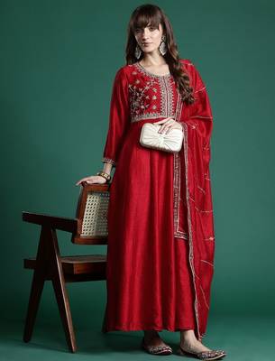 Ethnic Motifs Zari Embroidered Kurta With Trousers & Dupatta 8
