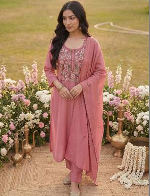 Women Ethnic Motifs Embroidered Thread Work Kurta with Trousers & With Dupatta 1
