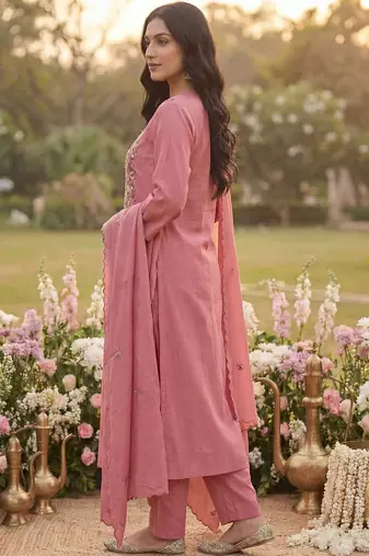 Women Ethnic Motifs Embroidered Thread Work Kurta with Trousers & With Dupatta