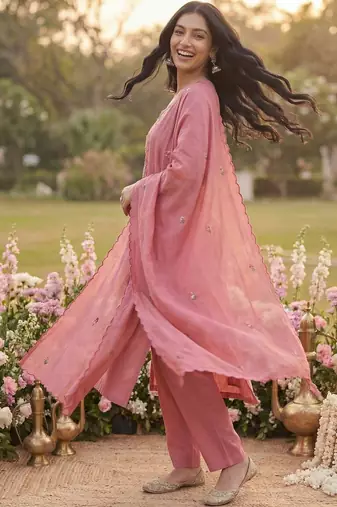 Women Ethnic Motifs Embroidered Thread Work Kurta with Trousers & With Dupatta