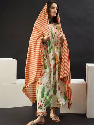 Women Floral Printed Empire Cotton Kurta with Trousers & With Dupatta 2