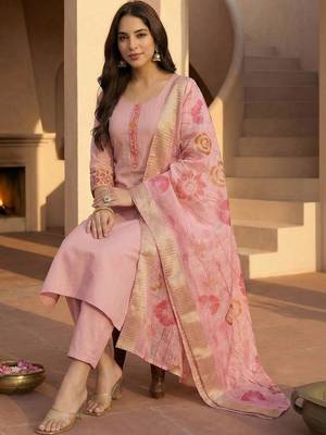 Women Ethnic Motifs Thread Work Kurta with Trousers & With Dupatta 2
