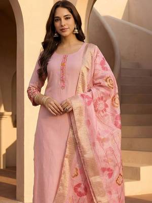 Women Ethnic Motifs Thread Work Kurta with Trousers & With Dupatta 4