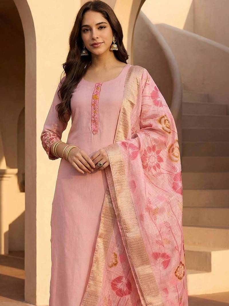 Women Ethnic Motifs Thread Work Kurta with Trousers & With Dupatta