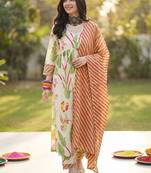 Women Floral Printed Empire Cotton Kurta with Trousers & With Dupatta
