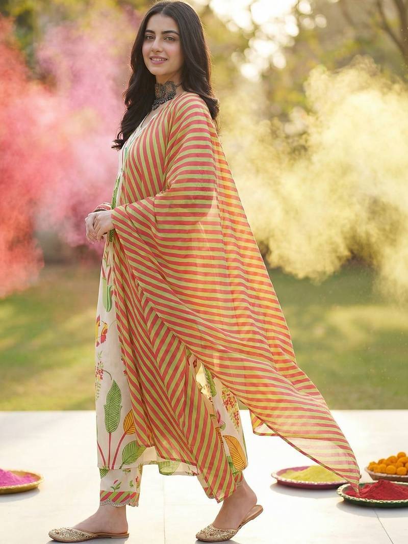 Women Floral Printed Empire Cotton Kurta with Trousers & With Dupatta
