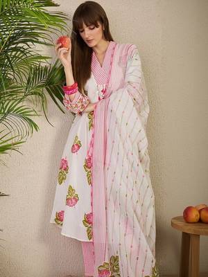 Floral Printed Cotton Kurta With Trousers & Dupatta 5
