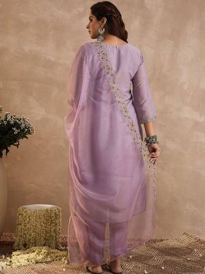 Women Ethnic Motifs Embroidered Kurta with Salwar & Dupatta 5