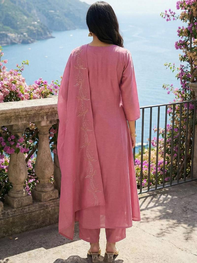 Women Floral Thread Work Kurta with Trousers & With Dupatta