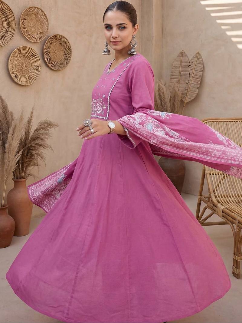 Women Floral Embroidered Thread Work Cotton Kurta with Trousers & With Dupatta