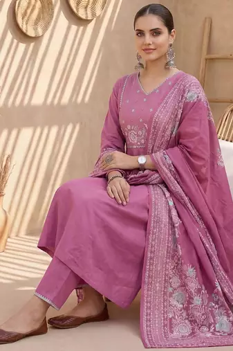 Women Floral Embroidered Thread Work Cotton Kurta with Trousers & With Dupatta