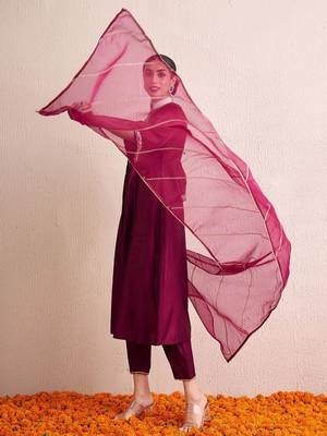 Women Floral Embroidered Pleated Thread Work Liva Kurta with Palazzos & With Dupatta 2