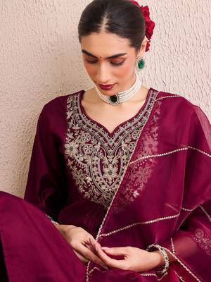 Women Floral Embroidered Pleated Thread Work Liva Kurta with Palazzos & With Dupatta 3