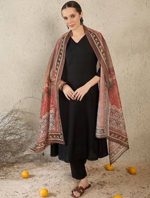 V-Neck A-Line Kurta With Trousers & Dupatta 2