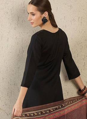 V-Neck A-Line Kurta With Trousers & Dupatta 4