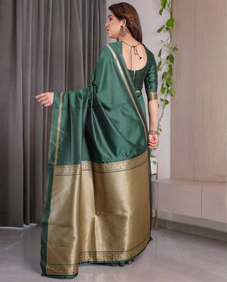 Green elegant zari woven banarasi silk sarees with attached blouse 3