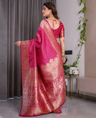 Pink elegant zari woven banarasi silk sarees with attached blouse 3