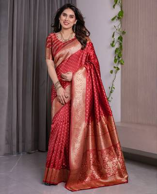 Red elegant zari woven banarasi silk sarees with attached blouse 2