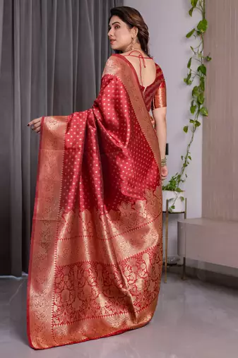 Red elegant zari woven banarasi silk sarees with attached blouse