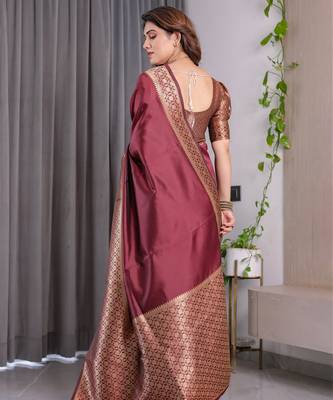 Maroon elegant zari woven banarasi silk sarees with attached blouse 3