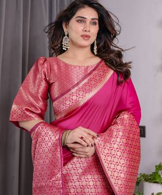 Pink elegant zari woven banarasi silk sarees with attached blouse 5