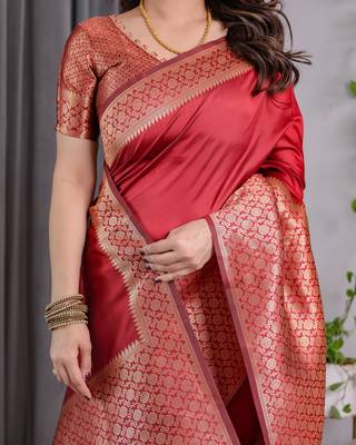 Red elegant zari woven banarasi silk sarees with attached blouse 5