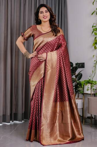 Maroon elegant zari woven banarasi silk sarees with attached blouse