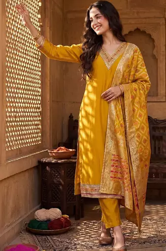 Women Ethnic Motifs Regular Gotta Patti Kurta with Trousers & With Dupatta