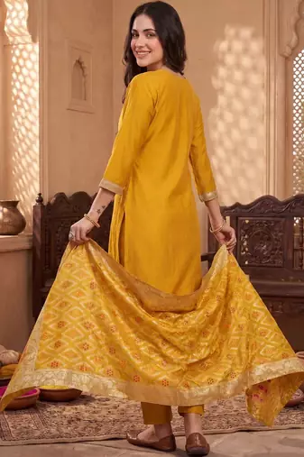 Women Ethnic Motifs Regular Gotta Patti Kurta with Trousers & With Dupatta