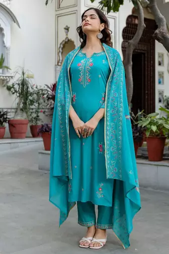 Women Floral Embroidered Thread Work Kurta with Trousers & With Dupatta