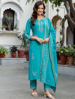 Women Floral Embroidered Thread Work Kurta with Trousers & With Dupatta 3