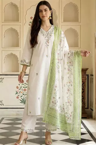Women Floral Embroidered Thread Work Cotton Kurta with Trousers & With Dupatta