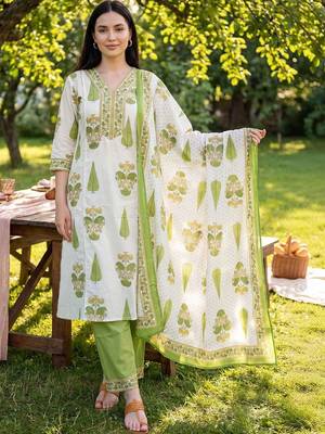 Women Floral Printed Cotton Kurta with Trousers & With Dupatta 5