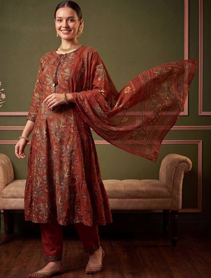 Women Floral Printed Tiered Cotton Kurta with Trousers & With Dupatta