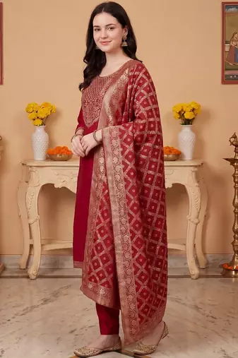 Women Ethnic Motifs Embroidered Thread Work Kurta with Trousers & With Dupatta