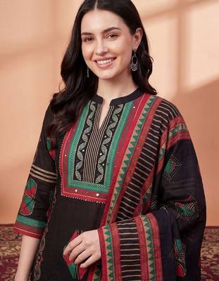 Women Ethnic Motifs Printed Cotton Kurta with Trousers & With Dupatta 2