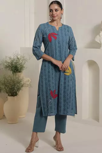 Women Floral Embroidered Thread Work Cotton Kurta with Trousers