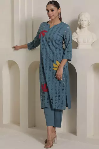 Women Floral Embroidered Thread Work Cotton Kurta with Trousers
