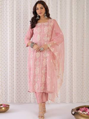 Women Ethnic Motifs Embroidered Thread Work Kurta with Trousers & With Dupatta 1