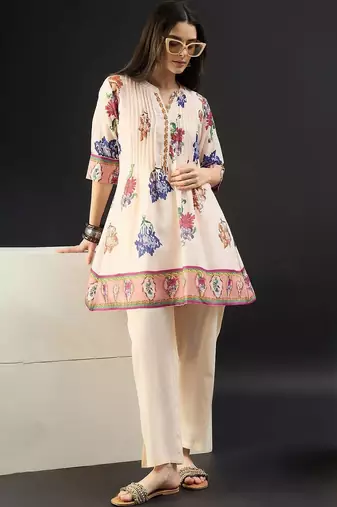 Women Floral Printed Pleated Cotton Kurti with Trousers