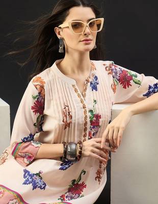 Women Floral Printed Pleated Cotton Kurti with Trousers 2