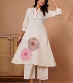 Women Floral Embroidered Thread Work Kurta with Palazzos