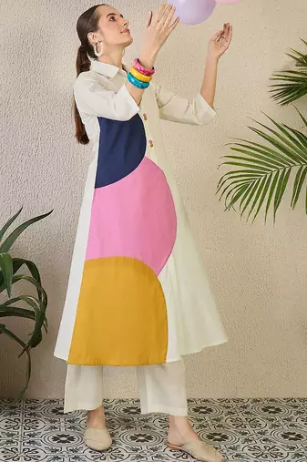 Women Geometric Printed Cotton Kurta with Trousers
