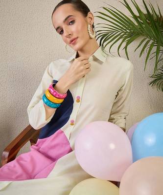Women Geometric Printed Cotton Kurta with Trousers 6
